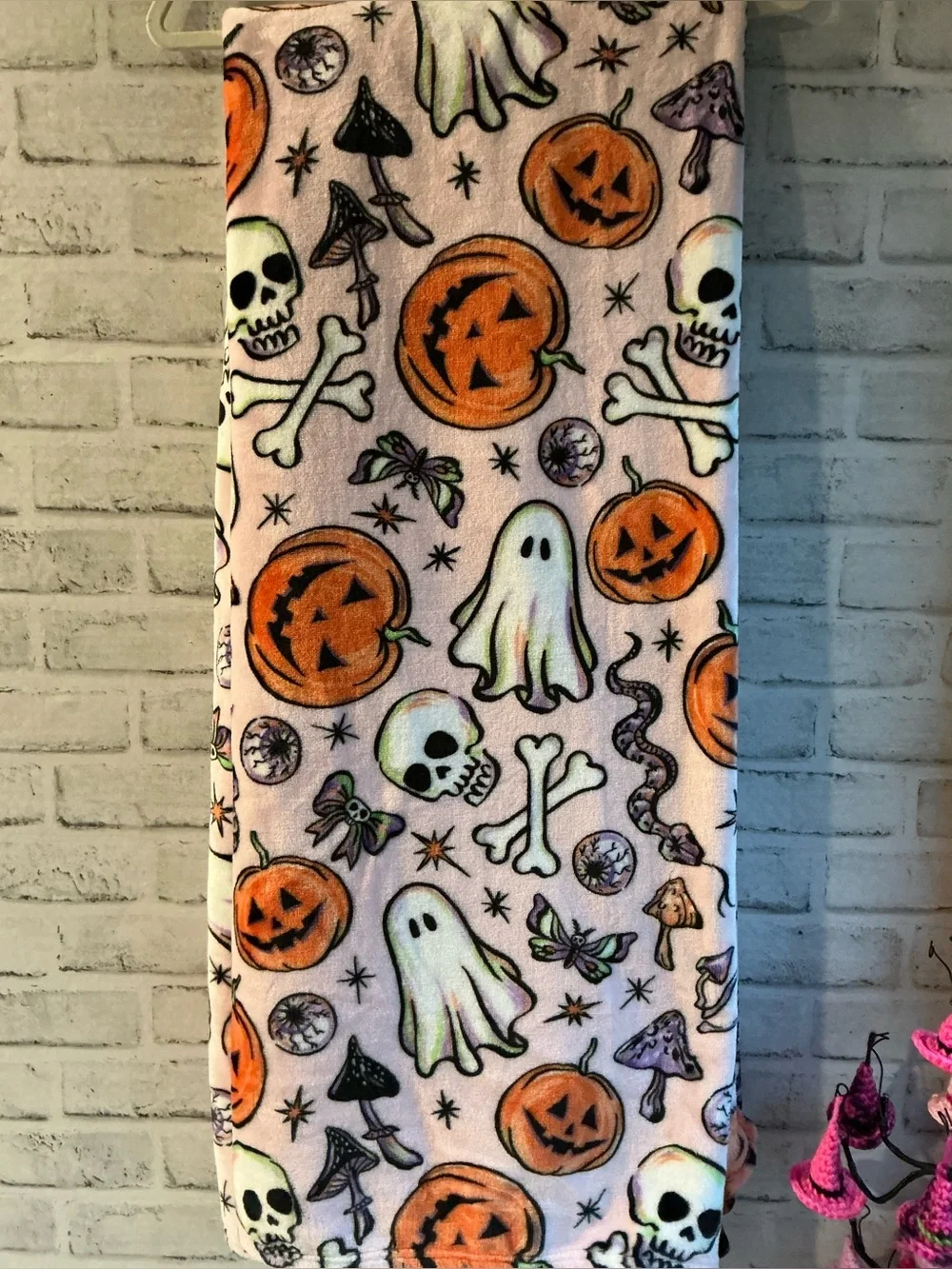 HALLOW HOME Sinister Ghouls Throw